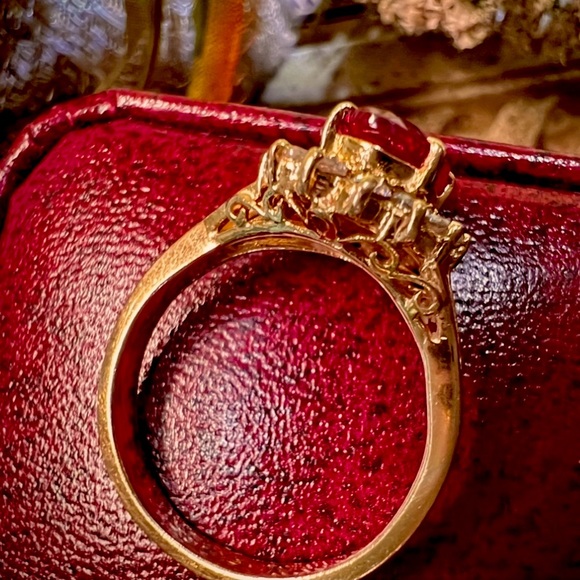 Antique Ruby Estate Ring Solid 18K Gold Ruby diamond Halo Ring Size 7.5 Sizeable - Picture 9 of 16